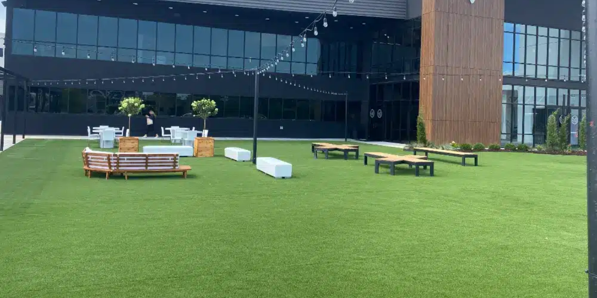 commercial landscape maintenance